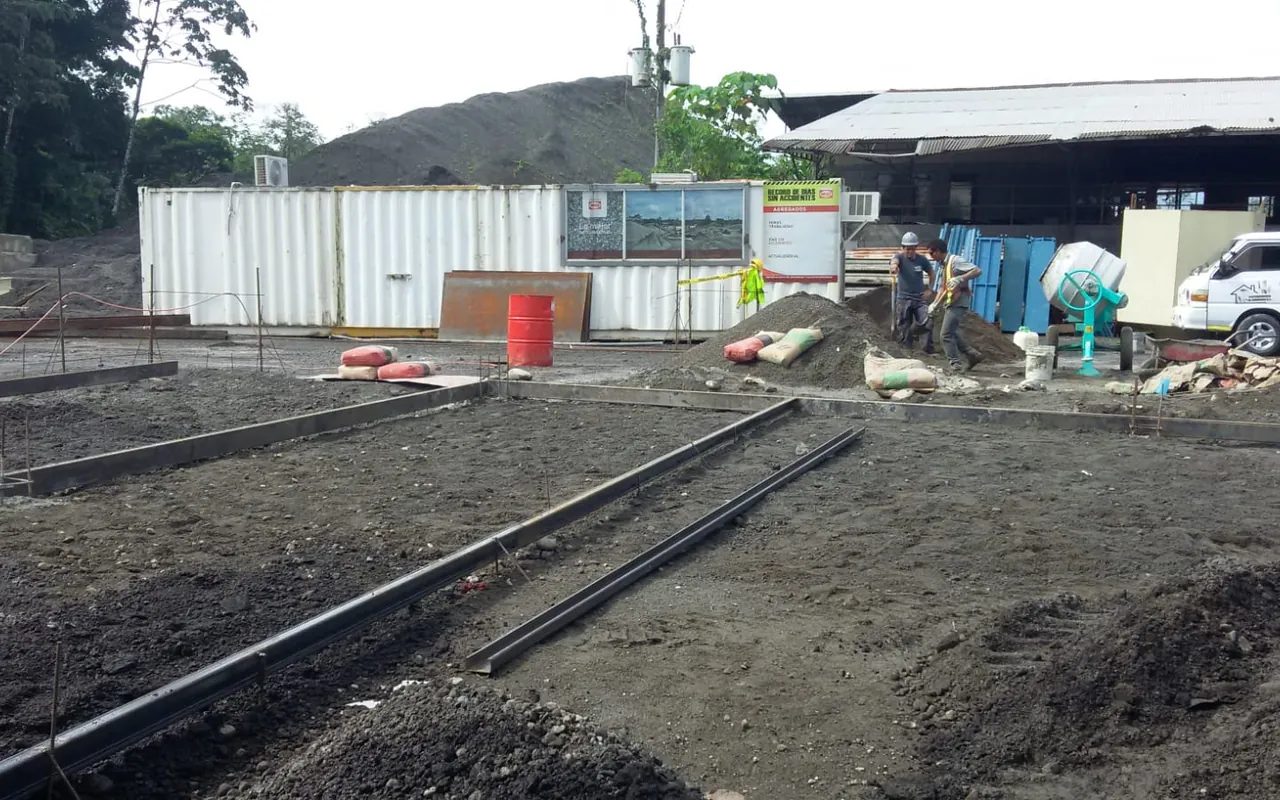 Preparación de obra y cimentación realizado por RapiServicios en Costa Rica