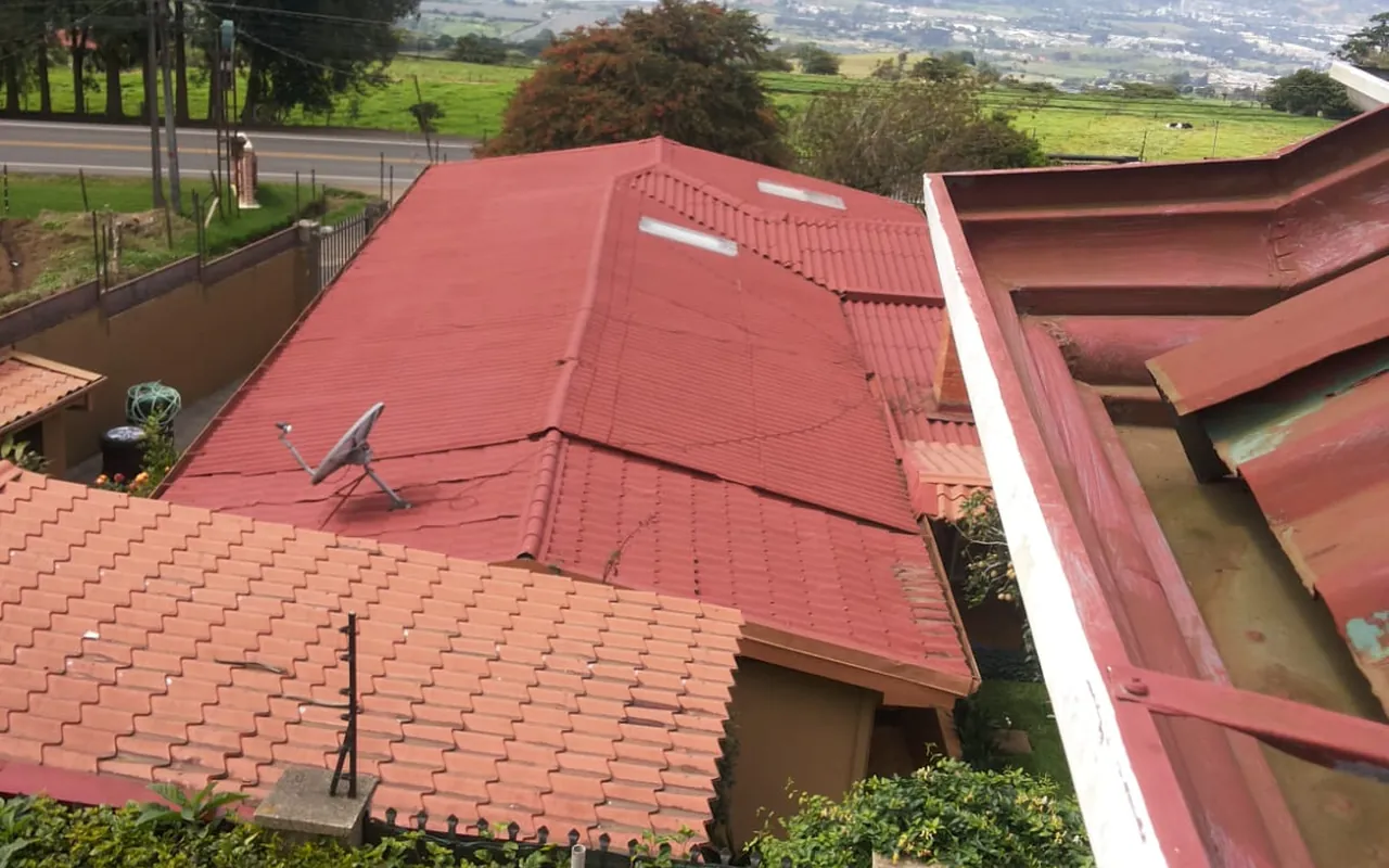 Cubiertas y hojalatería realizado por RapiServicios en Costa Rica